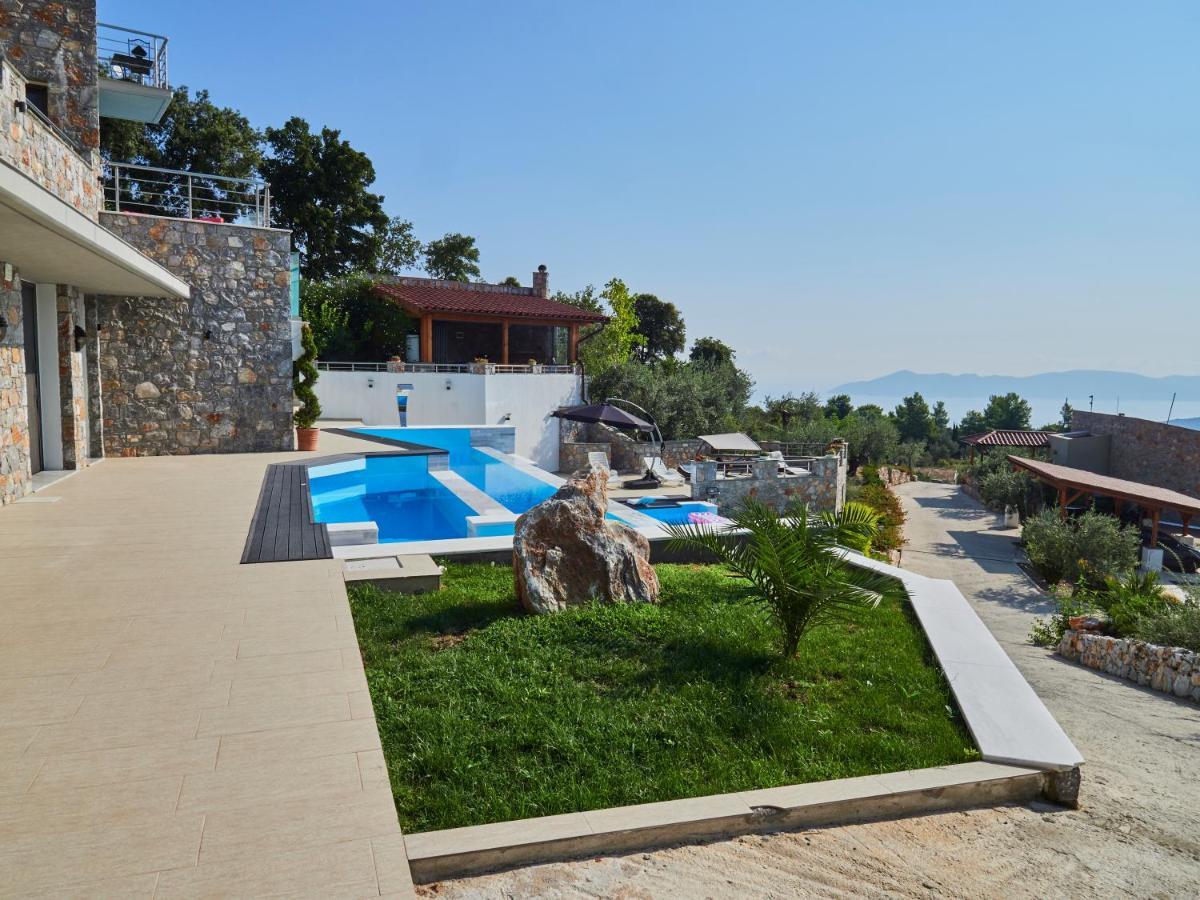 Sky Sea Resort & Villas Megali Ammos  Bagian luar foto