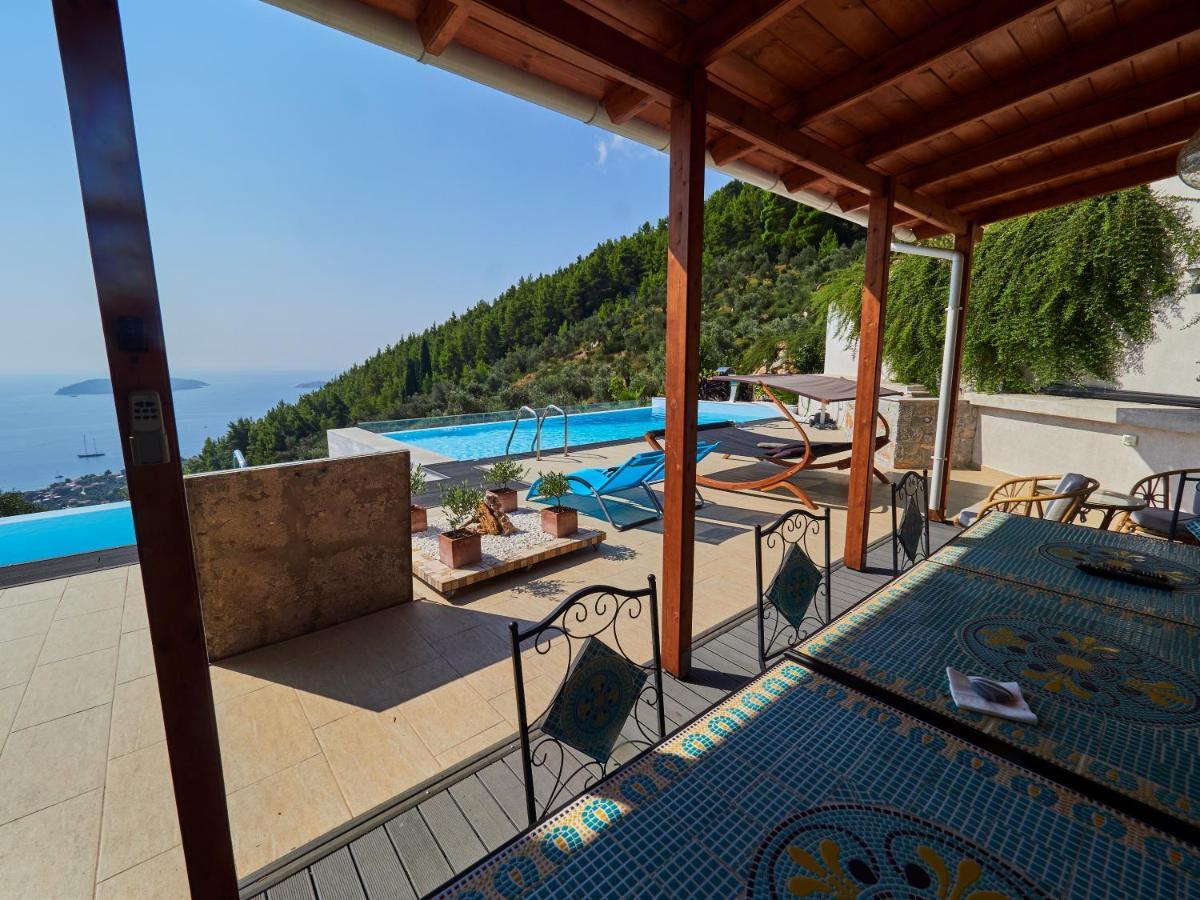 Sky Sea Resort & Villas Megali Ammos  Bagian luar foto