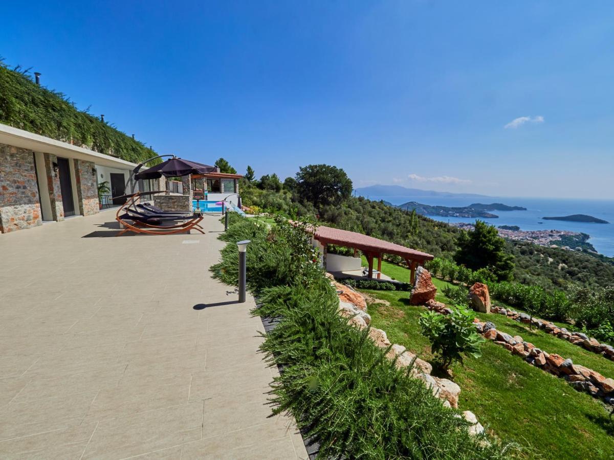 Sky Sea Resort & Villas Megali Ammos  Bagian luar foto