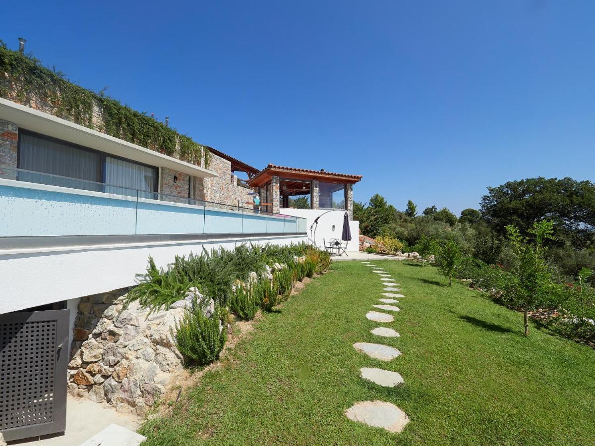 Sky Sea Resort & Villas Megali Ammos  Bagian luar foto