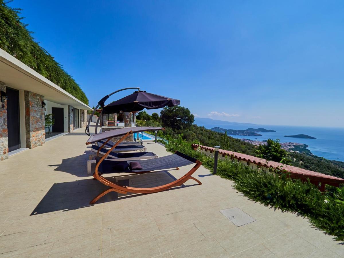 Sky Sea Resort & Villas Megali Ammos  Bagian luar foto