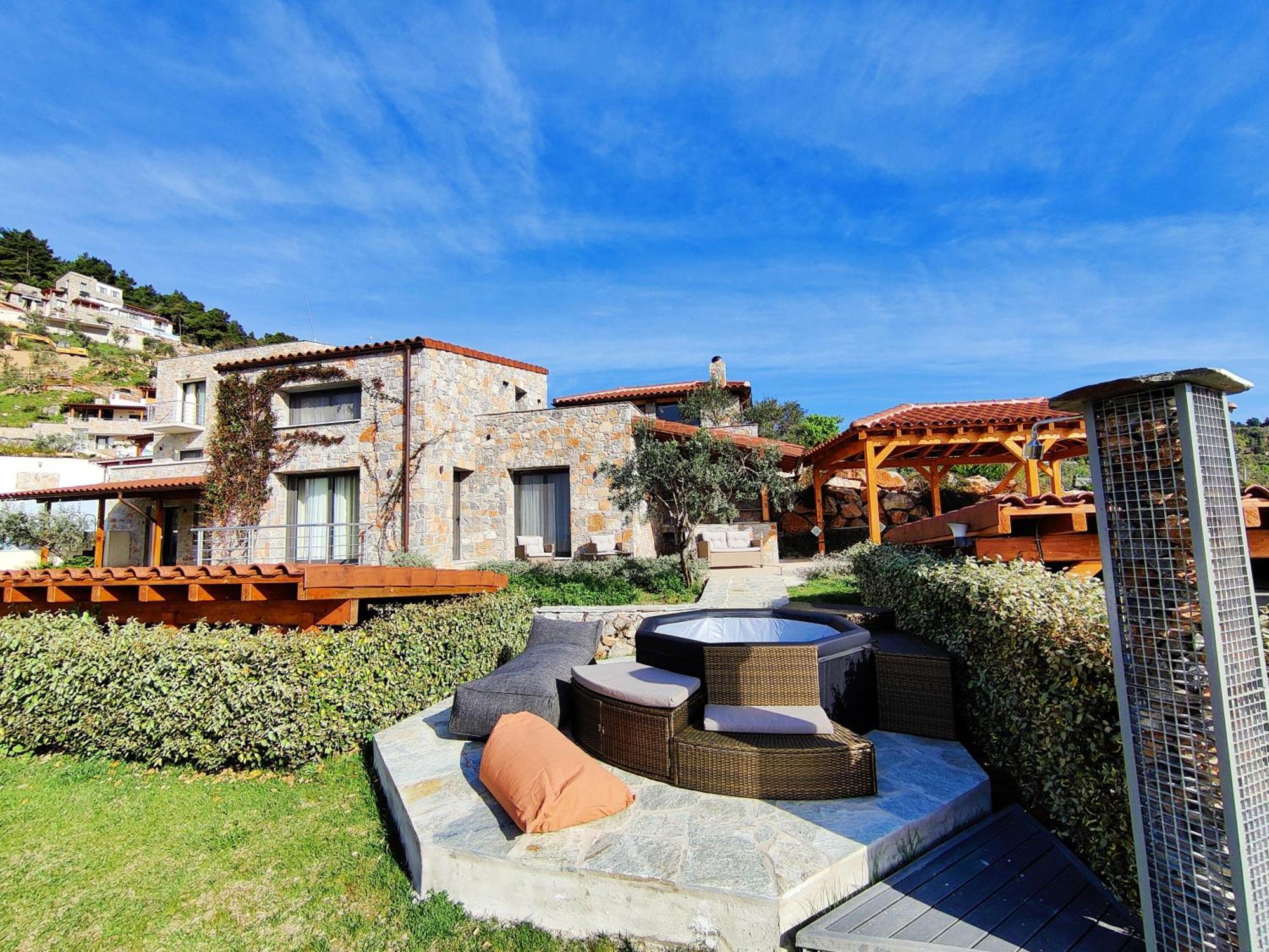 Sky Sea Resort & Villas Megali Ammos  Bagian luar foto