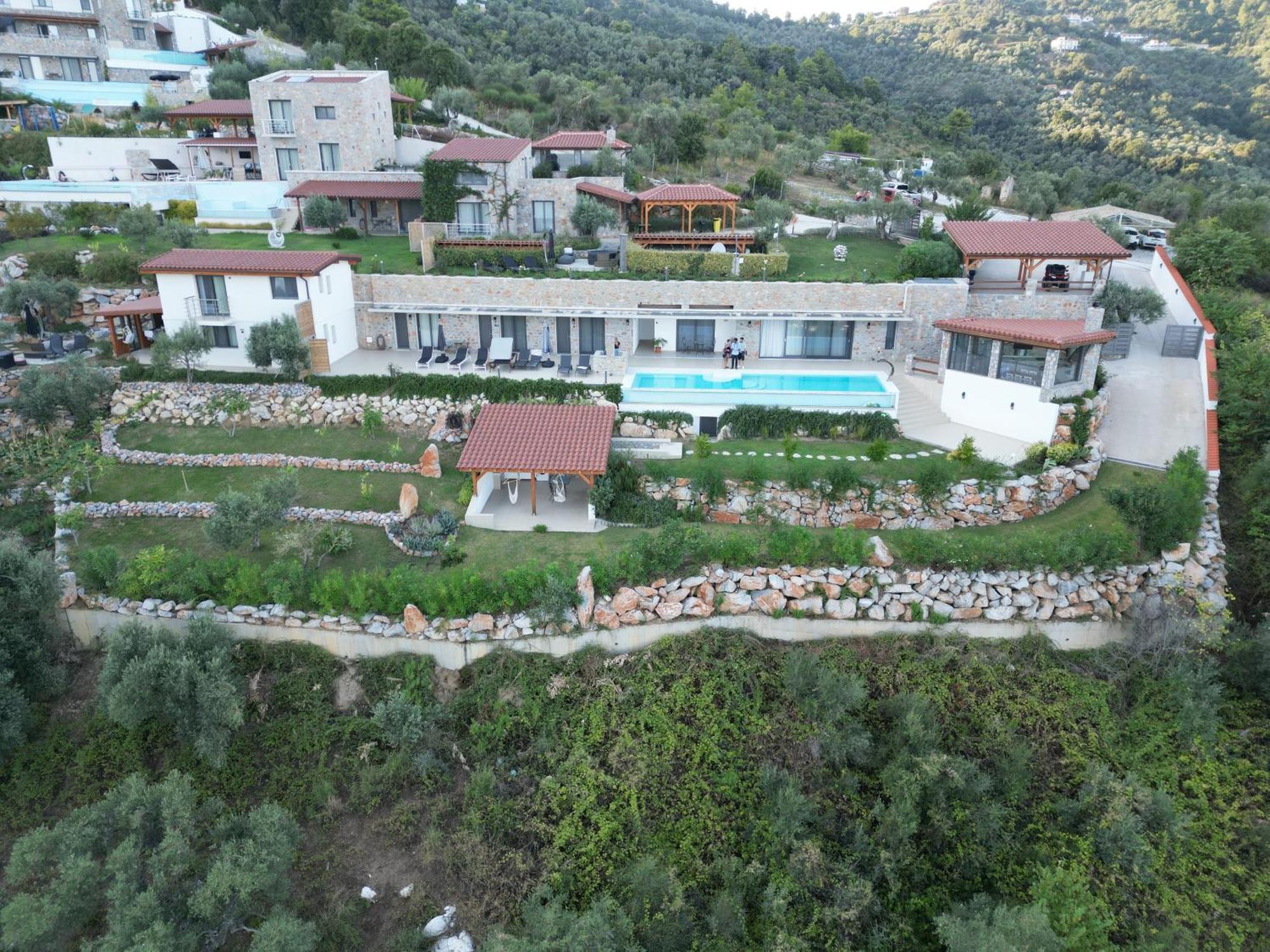 Sky Sea Resort & Villas Megali Ammos  Bagian luar foto