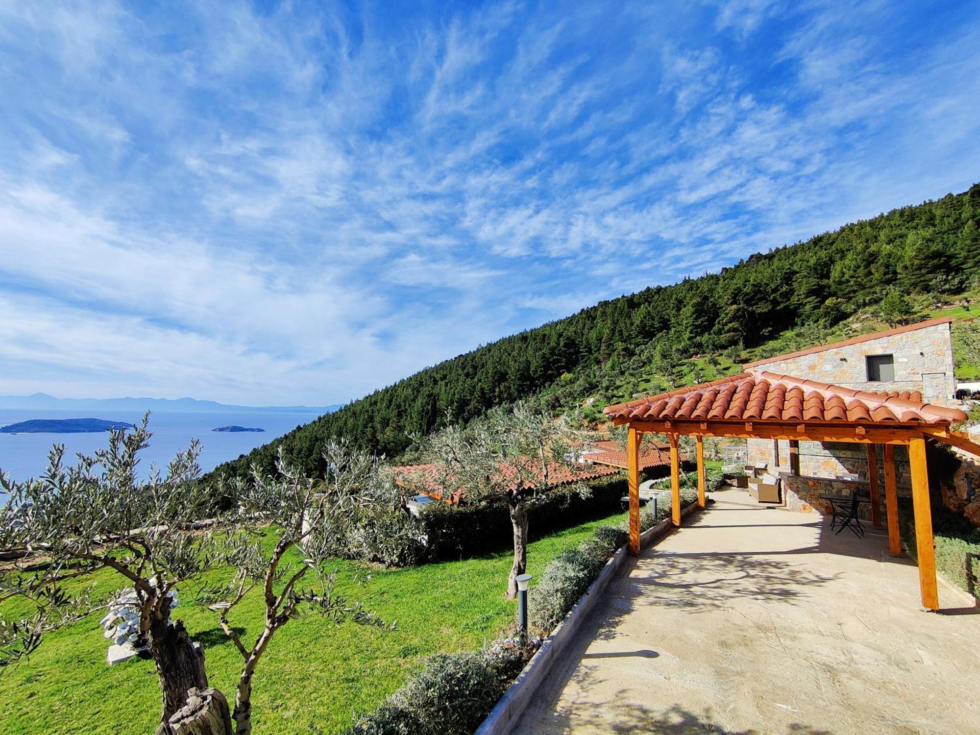 Sky Sea Resort & Villas Megali Ammos  Bagian luar foto
