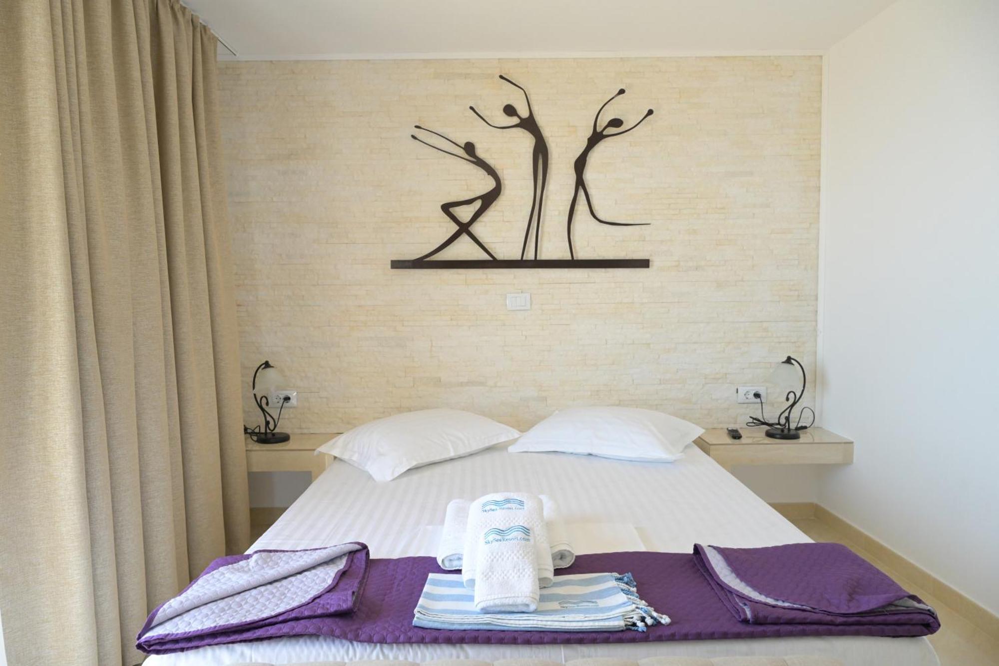 Sky Sea Resort & Villas Megali Ammos  Bagian luar foto