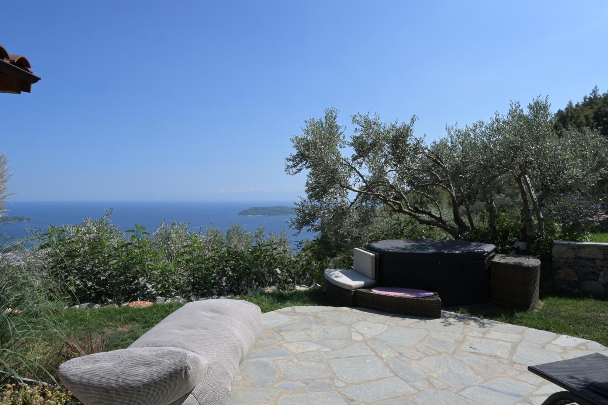 Sky Sea Resort & Villas Megali Ammos  Bagian luar foto