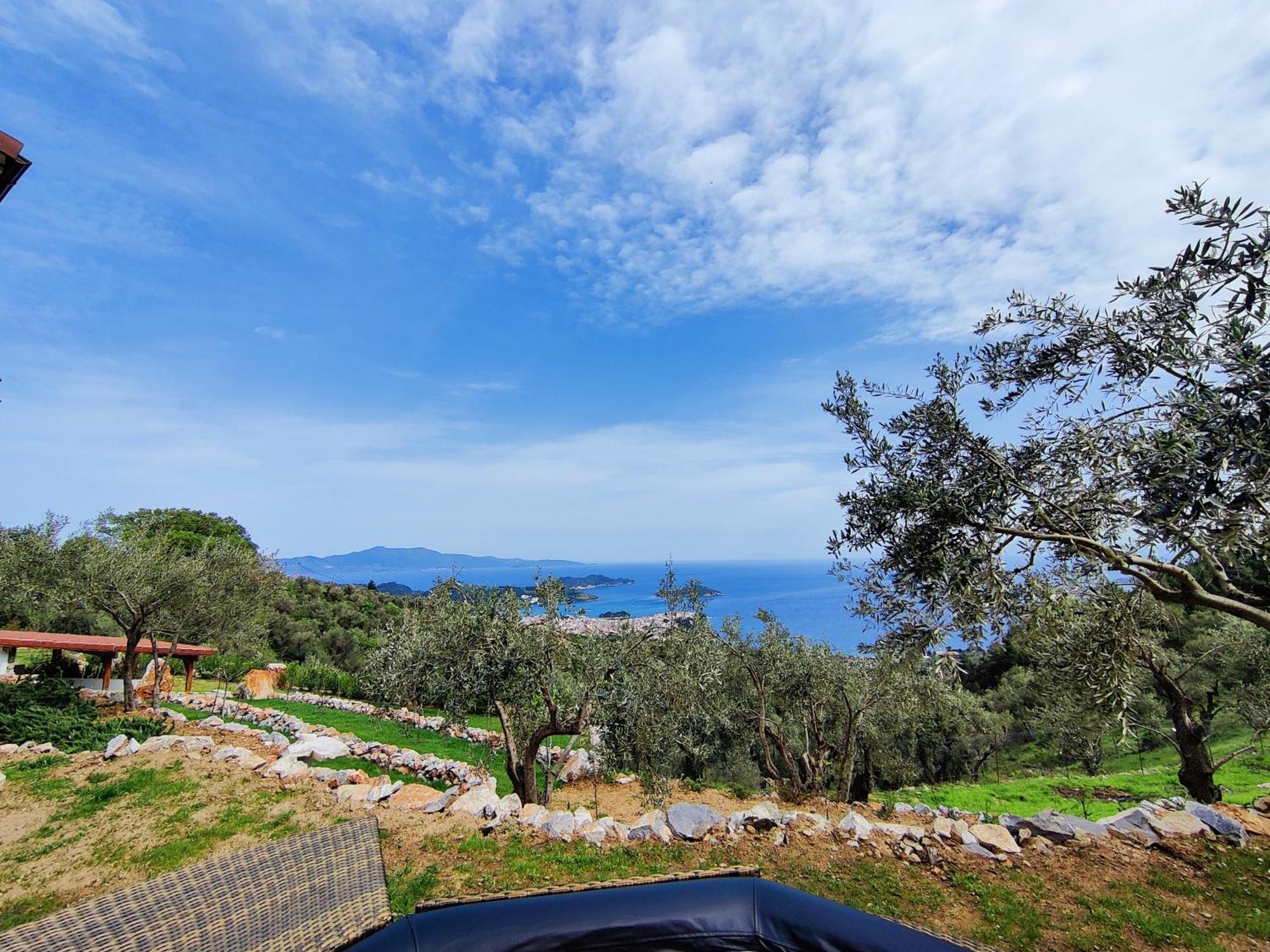 Sky Sea Resort & Villas Megali Ammos  Bagian luar foto