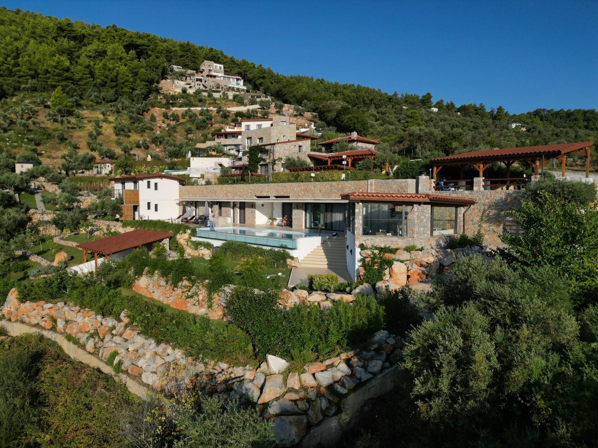 Sky Sea Resort & Villas Megali Ammos  Bagian luar foto