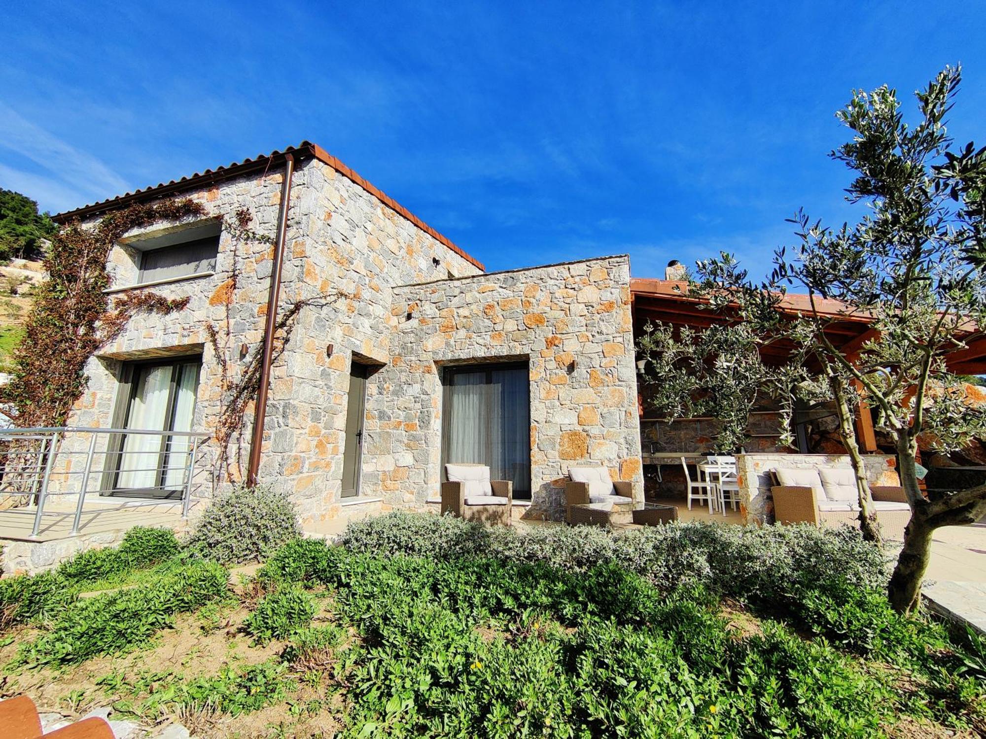 Sky Sea Resort & Villas Megali Ammos  Bagian luar foto