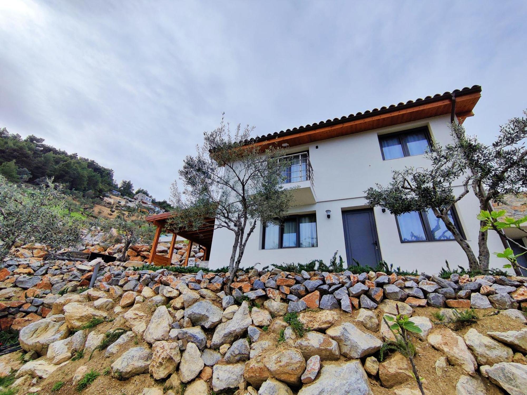Sky Sea Resort & Villas Megali Ammos  Bagian luar foto