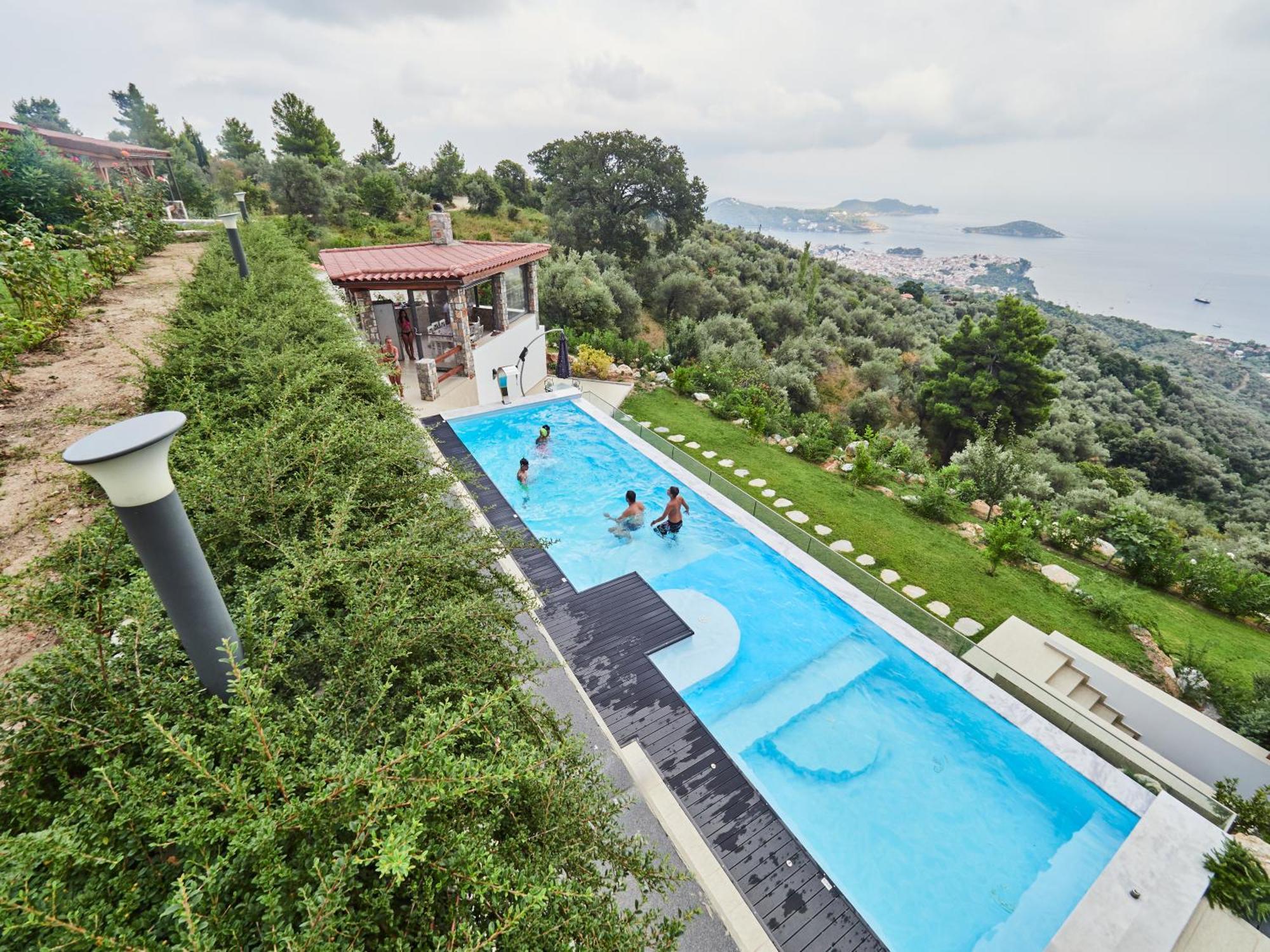 Sky Sea Resort & Villas Megali Ammos  Bagian luar foto